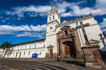 simsearch:700-05642406,k - Iglesia de Santo Domingo, Plaza de Santo Domingo, Quito, Ecuador Photographie de stock - Rights-Managed, Code: 700-07279298