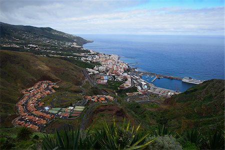 Overview of Town of Santa Cruz de La Palma with Harbour, La Palma, Santa Cruz de Tenerife, Canary Islands Stock Photo - Rights-Managed, Code: 700-07355356