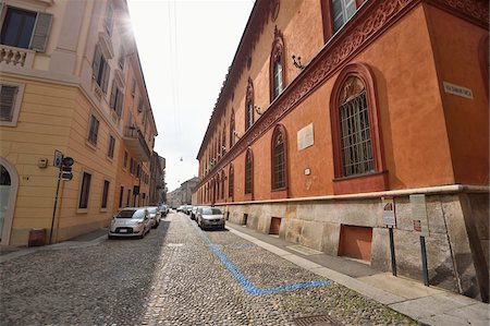 street and colored buildings - Old buildings and street in autumn, Cremona, Lombardy, Italy Stock Photo - Rights-Managed, Code: 700-07844352