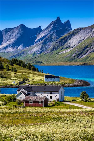 scandinavia - Scenic view of houses, harbour and mountains, Stromsnes, Flakstadoy island, Lofoten Archipelago, Nordland, Northern Norway, Norway Photographie de stock - Rights-Managed, Code: 700-07849698