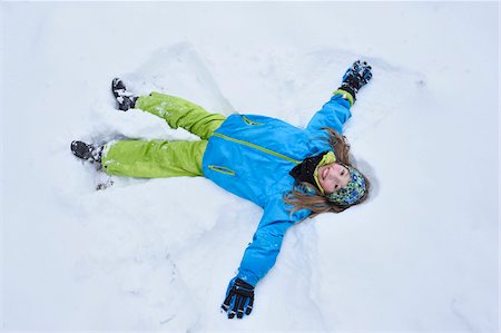 simsearch:700-03615826,k - Girl Playing Outdoors in Snow, Upper Palatinate, Bavaria, Germany Stock Photo - Rights-Managed, Code: 700-08002288