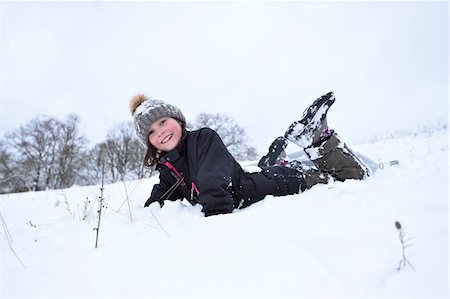 simsearch:700-03615826,k - Girl Playing Outdoors in Snow, Upper Palatinate, Bavaria, Germany Stock Photo - Rights-Managed, Code: 700-08002283