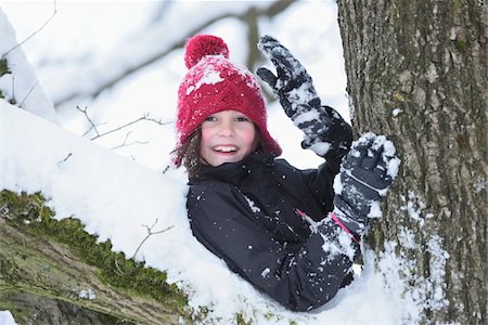 simsearch:700-03615826,k - Girl Playing Outdoors in Snow, Upper Palatinate, Bavaria, Germany Stock Photo - Rights-Managed, Code: 700-08002295