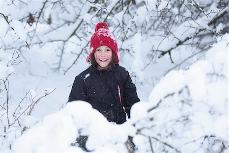 simsearch:700-03615826,k - Girl Playing Outdoors in Snow, Upper Palatinate, Bavaria, Germany Stock Photo - Rights-Managed, Code: 700-08002296