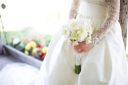 simsearch:700-03587091,k - Close-up of Bride holding Bouquet Outdoors Stock Photo - Rights-Managed, Code: 700-08059989