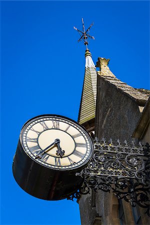 simsearch:700-03849726,k - Clock with Roman Numerals, Broadway, Worcestershire, The Cotswolds, England Stock Photo - Rights-Managed, Code: 700-08122045