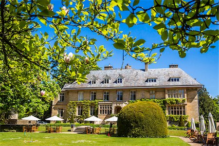 simsearch:700-04424890,k - Lower Slaughter Manor, Lower Slaughter, Gloucestershire, The Cotswolds, England, United Kingdom Stock Photo - Rights-Managed, Code: 700-08122174