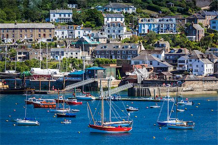 simsearch:700-08122229,k - Boats in Harbour, Fowey, Cornwall, England, United Kingdom Photographie de stock - Rights-Managed, Code: 700-08122224