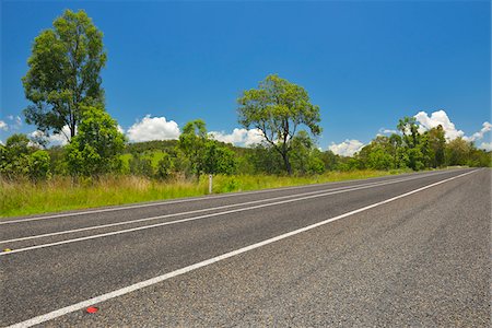 simsearch:600-01604007,k - Road in Summer, Bruce Highway, Queensland, Australia Stock Photo - Rights-Managed, Code: 700-08146211