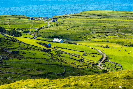 Scenic view of Waterville on the Skellig Coast, along the Ring of Kerry, County Kerry, Ireland Photographie de stock - Rights-Managed, Code: 700-08146388