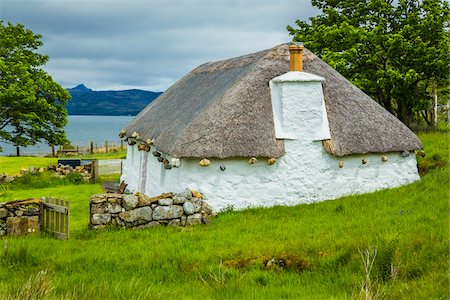 skye scotland - Traditional Building near Luib, Isle of Skye, Scotland, United Kingdom Stock Photo - Rights-Managed, Code: 700-08167250