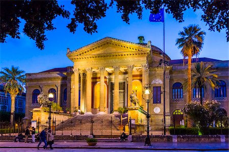 Teatro Massimo in Piazza Verdi at Dusk in Palermo, Sicily, Italy Stock Photo - Rights-Managed, Code: 700-08701848