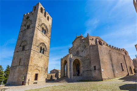simsearch:841-07540569,k - The ancient King Frederick's Tower and the Royal Cathedral (REal Duomo) in historic town of Erice in Province of Trapani in Sicily, Italy Stock Photo - Rights-Managed, Code: 700-08701946
