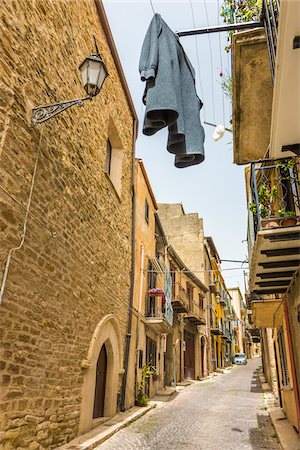 perspective road buildings - Alleyway in Corleone, Sicily, Italy Stock Photo - Rights-Managed, Code: 700-08701998