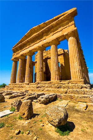 simsearch:700-08702035,k - Temple of Concordia at Valle dei Templi in Ancient Greek City at Agrigento, Sicily, Italy Stock Photo - Rights-Managed, Code: 700-08702032