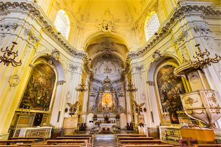 simsearch:841-06445420,k - Elaborate, glowing interior of the Church of Carmine (Chiesa del Carmine) in Noto in the Province of Syracuse in Sicily, Italy Stock Photo - Rights-Managed, Code: 700-08723172