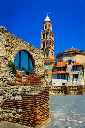simsearch:841-07204677,k - The Bell Tower and the Cathderal of St Domnius with the remains of the stone walls of the Diocletian's Palace in the Old Town of Split in Split-Dalmatia County, Croatia Stock Photo - Rights-Managed, Code: 700-08765442