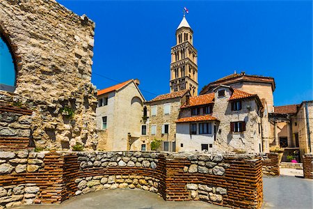 simsearch:841-07204677,k - The Bell Tower and the Cathderal of St Domnius with the remains of the stone walls of the Diocletian's Palace in the Old Town of Split in Split-Dalmatia County, Croatia Stock Photo - Rights-Managed, Code: 700-08765443