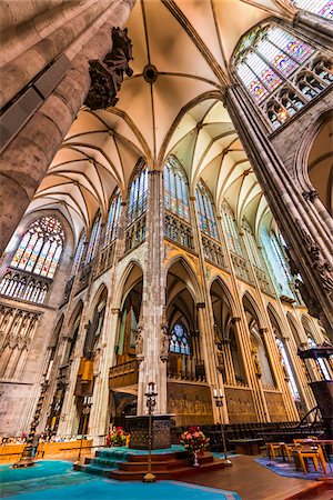 simsearch:700-07783846,k - Alter inside the famous Cologne Cathedral in Cologne (Koln), Germany Stock Photo - Rights-Managed, Code: 700-08973649