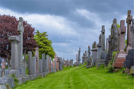simsearch:614-06624688,k - Grave markers in rows with stormy sky at the Old Town Cemetery in Stirling, Scotland, United Kingdom Stock Photo - Rights-Managed, Code: 700-08986535