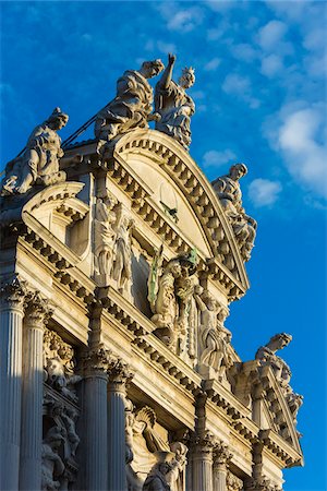 statues on building top - Close-up of the rooftop of St Mary of the Lily Church (Chiesa di Santa Maria del Giglio) in Venice, Italy Stock Photo - Rights-Managed, Code: 700-08986696