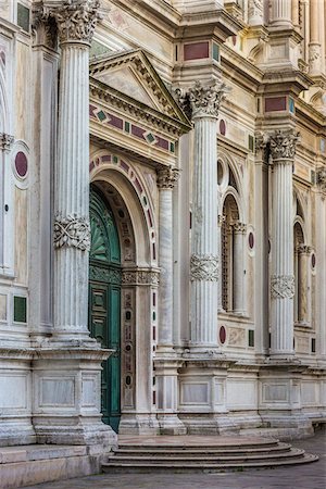 Close-up of entrance to the Scuola Grande di San Rocco at Campo San Rocco in Venice, Italy Foto de stock - Con derechos protegidos, Código: 700-08986701