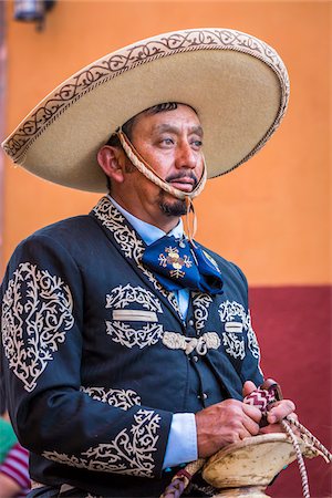 Portrait of a Mexican cowboy in the procession of Our Lady of Loreto Festival in San Miguel de Allende, Mexico Photographie de stock - Rights-Managed, Code: 700-09088152