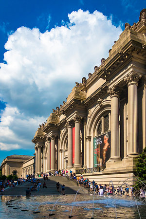 simsearch:700-07802605,k - Front Entrance of the Metropolitan Museum of Art in New York City, New York, USA Stock Photo - Rights-Managed, Code: 700-09226845