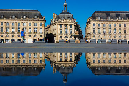 simsearch:841-06501064,k - Place de la Bourse and the Miroir d'eau in Bordeaux, Gironde, France Stock Photo - Rights-Managed, Code: 700-09236299