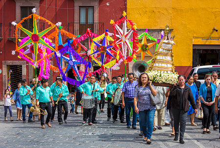 simsearch:6102-03748485,k - Our Lady of Loreto Procession in street with colorful decorations in San Miguel de Allende, Guanajuato, Mexico Stock Photo - Rights-Managed, Code: 700-09273203