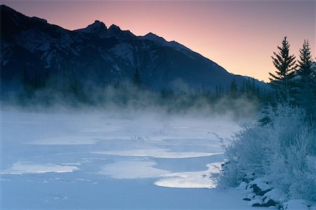 simsearch:700-00549253,k - Frozen Lake at Sunrise Jasper National Park Alberta, Canada Stock Photo - Rights-Managed, Code: 700-00008427