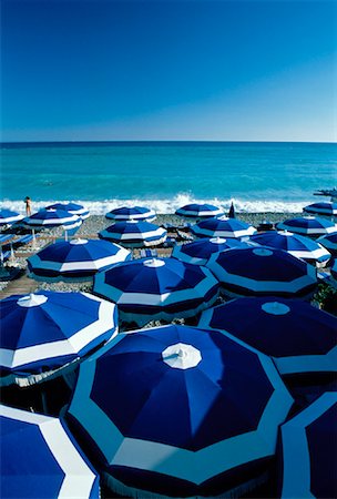 french riviera - Beach Umbrellas, French Riviera Nice, Provence, France Foto de stock - Con derechos protegidos, Código: 700-00016794