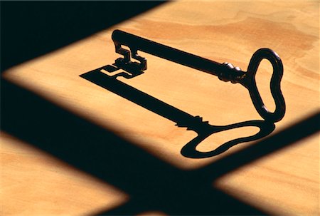 simsearch:700-00023730,k - Skeleton Key and Shadow Stock Photo - Rights-Managed, Code: 700-00019307