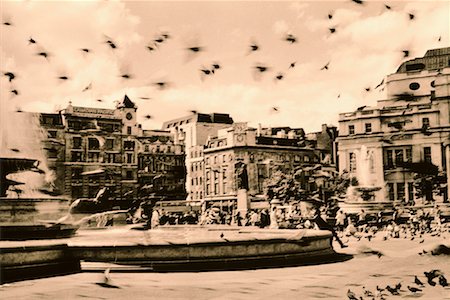 simsearch:700-00150365,k - Trafalgar Square London, England Stock Photo - Rights-Managed, Code: 700-00019786