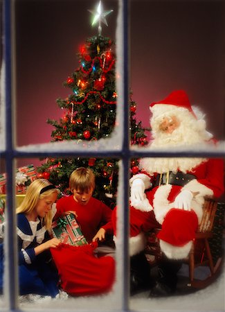 santa window - Santa Claus Giving Presents to Children Stock Photo - Rights-Managed, Code: 700-00012156