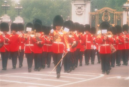 simsearch:841-07205349,k - Queen's Guard, Buckingham Palace London, England Stock Photo - Rights-Managed, Code: 700-00024248