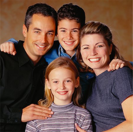 simsearch:700-00041478,k - Family Portrait Stock Photo - Rights-Managed, Code: 700-00027342