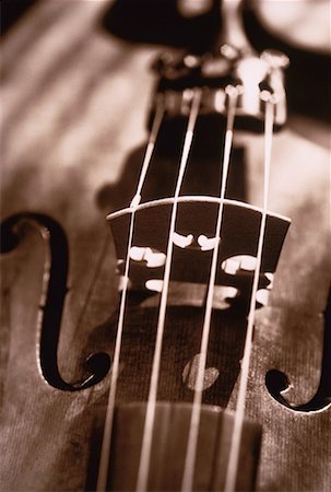 simsearch:6102-03748485,k - Close-Up of Violin Stock Photo - Rights-Managed, Code: 700-00028207