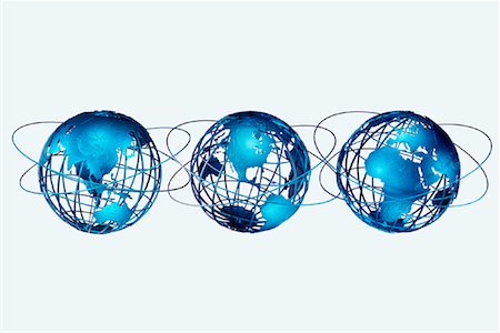 simsearch:700-00028889,k - Trois Globes de fil affichant les Continents du monde Photographie de stock - Rights-Managed, Code: 700-00029261