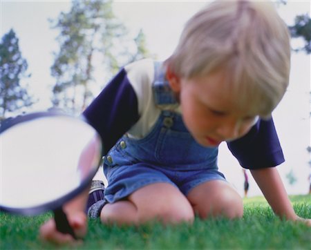 simsearch:700-00280017,k - Boy Looking in Field with Magnifying Glass Stock Photo - Rights-Managed, Code: 700-00029764