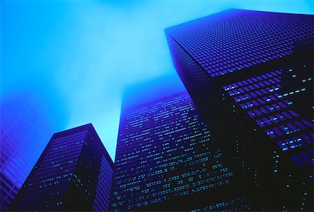 simsearch:700-00556416,k - Looking Up at Office Towers in Fog, Toronto, Ontario, Canada Stock Photo - Rights-Managed, Code: 700-00020040