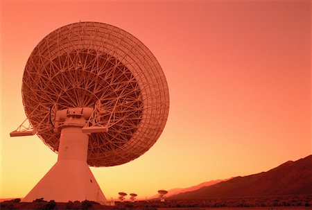 radio telescope - Radio Telescope Owens Valley Radio Observatory California, USA Stock Photo - Rights-Managed, Code: 700-00021124