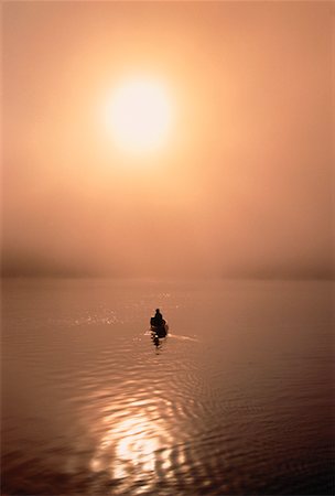 simsearch:700-00031838,k - Man in Canoe at Sunrise Diamond Lake, Temagami Ontario, Canada Stock Photo - Rights-Managed, Code: 700-00022470