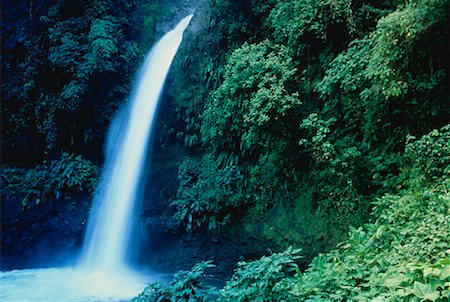 simsearch:700-00023229,k - Waterfall Near Paos Volcano, Costa Rica Foto de stock - Con derechos protegidos, Código: 700-00023356