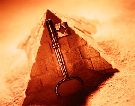 simsearch:700-00023730,k - Skeleton Key Leaning on Pyramid Stock Photo - Rights-Managed, Code: 700-00023745