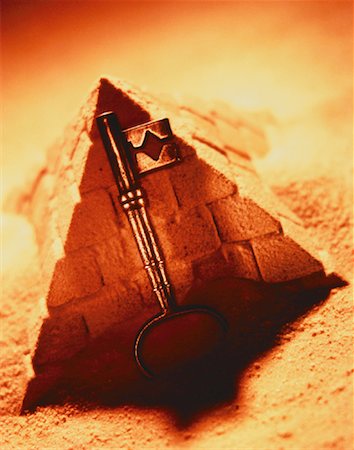 simsearch:700-00023730,k - Skeleton Key Leaning on Pyramid Stock Photo - Rights-Managed, Code: 700-00023958