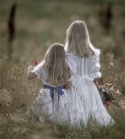 simsearch:700-00085631,k - Back View of Girls Sitting in Field Stock Photo - Rights-Managed, Code: 700-00035308