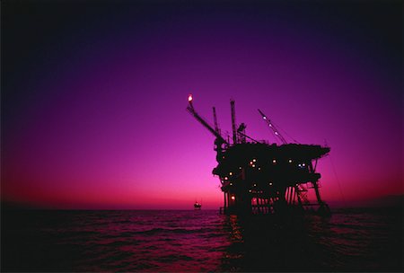 simsearch:700-00079259,k - Offshore Oil Drill at Dusk California, USA Foto de stock - Con derechos protegidos, Código: 700-00036022
