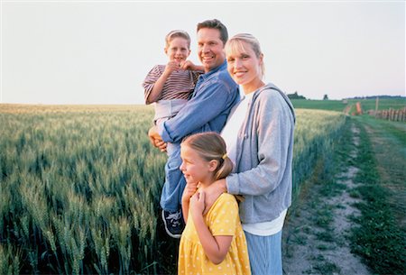 simsearch:700-00041478,k - Portrait of Family Outdoors Stock Photo - Rights-Managed, Code: 700-00038215