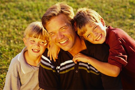 simsearch:700-00069467,k - Portrait of Father and Sons Outdoors Stock Photo - Rights-Managed, Code: 700-00038985